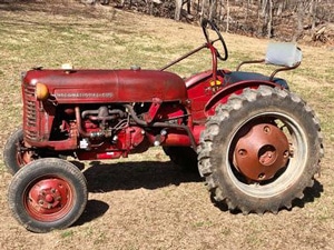 farmall cub lo-boy tractor